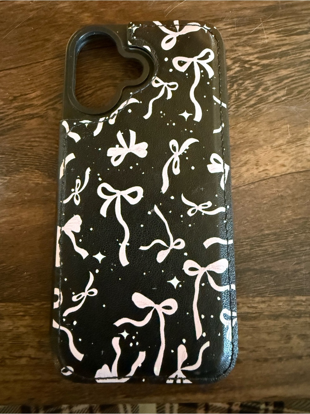 IPhone 16 Wallet Case with Pink Bow Pattern - Black